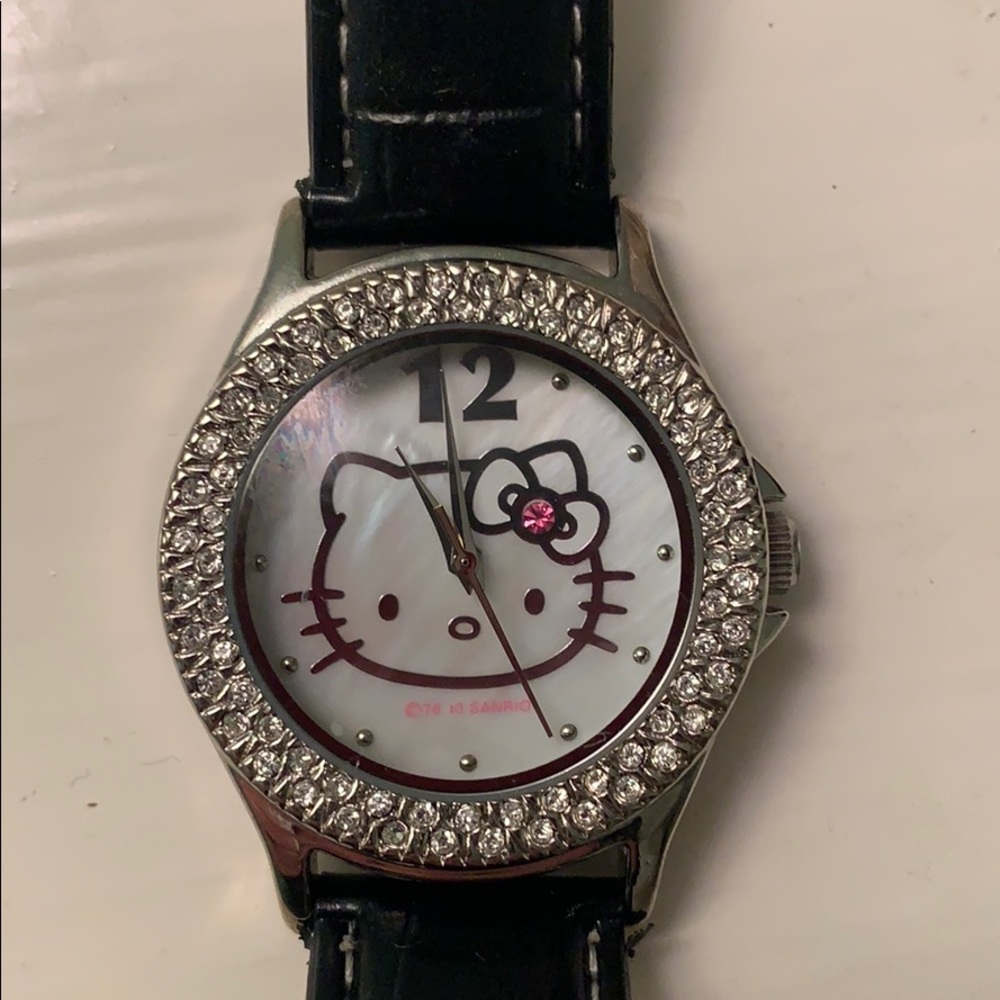 Hello Kitty 🐱 Watch - Picture 3 of 5